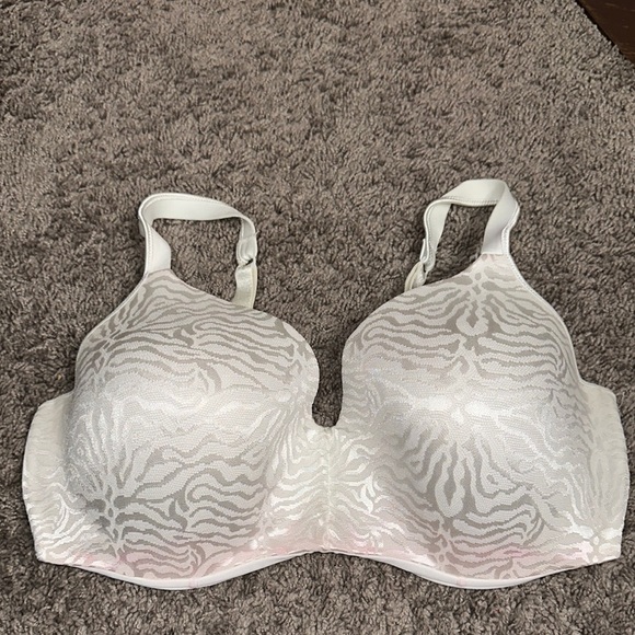 Playtex White Full-Coverage Textured Bra - Picture 1 of 4